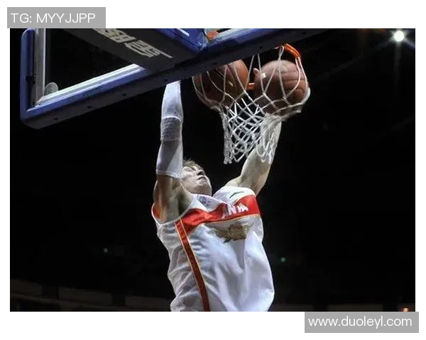 足球明星们的篮球挑战谁能在扣篮大赛中脱颖而出视频解析