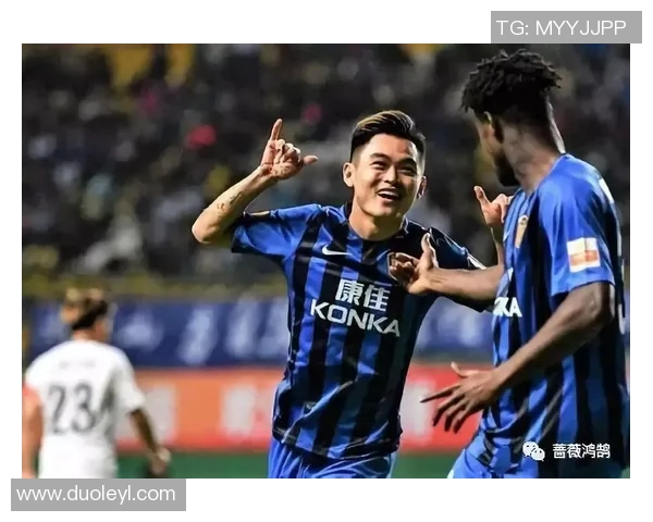 我心目中最闪耀的足球明星及其精彩瞬间回顾