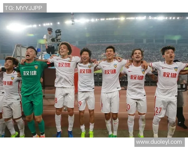 足球明星与经纪人之间的利益博弈与合作关系探讨